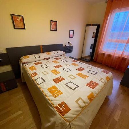 Apartamento Lugo Ciudad מראה חיצוני תמונה