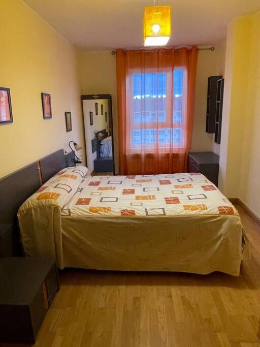 Apartamento Lugo Ciudad מראה חיצוני תמונה
