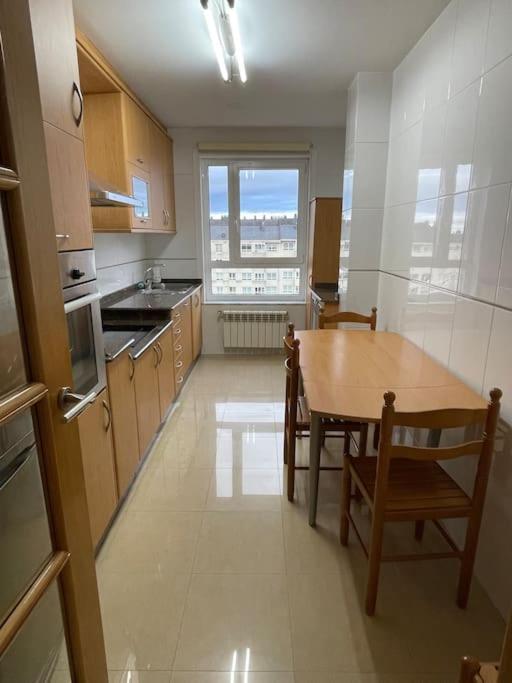 Apartamento Lugo Ciudad מראה חיצוני תמונה