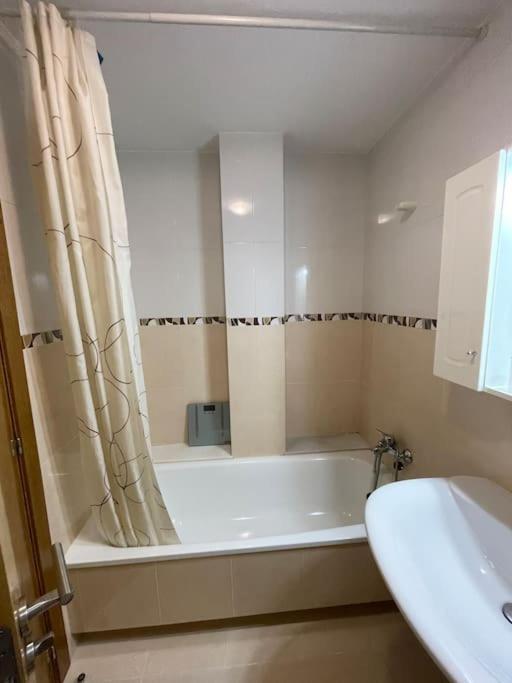 Apartamento Lugo Ciudad מראה חיצוני תמונה