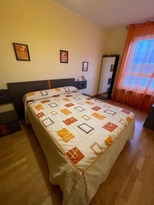 Apartamento Lugo Ciudad מראה חיצוני תמונה